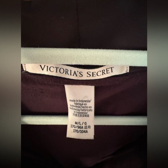 Victoria's Secret Purple Robe - Picture 5 of 5